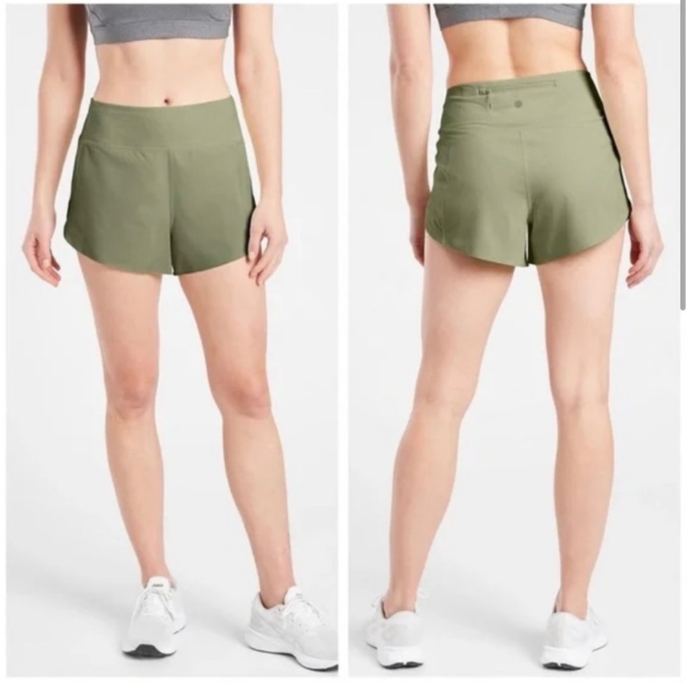 Athleta Run with it 3.5" Short